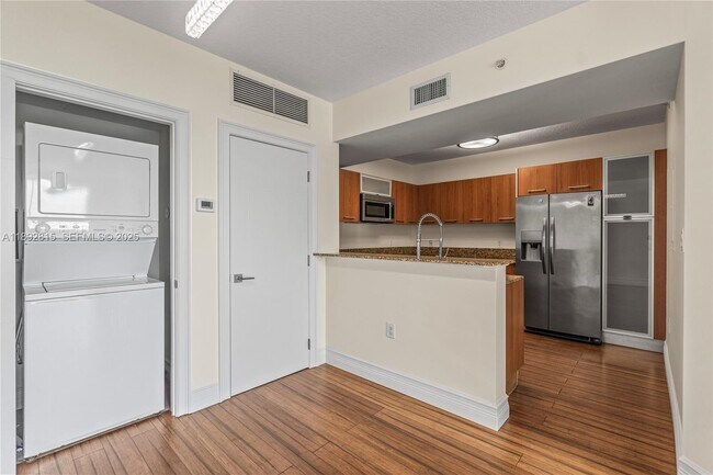 Building Photo - 9055 SW 73rd Ct