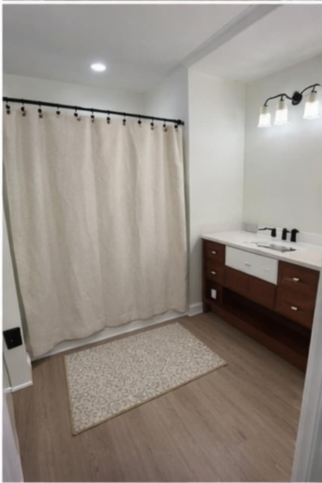 Building Photo - 201 Sheffield Ln