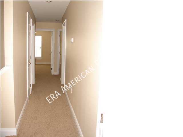 Building Photo - 123 Big Oaks Ln