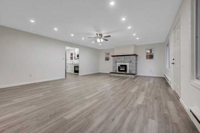 Building Photo - 752 Toll Rd