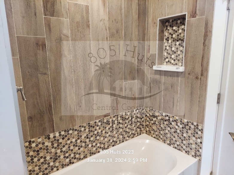 Building Photo - 2351 Lexington Ave