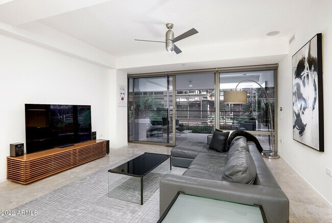 Building Photo - 7117 E Rancho Vista Dr
