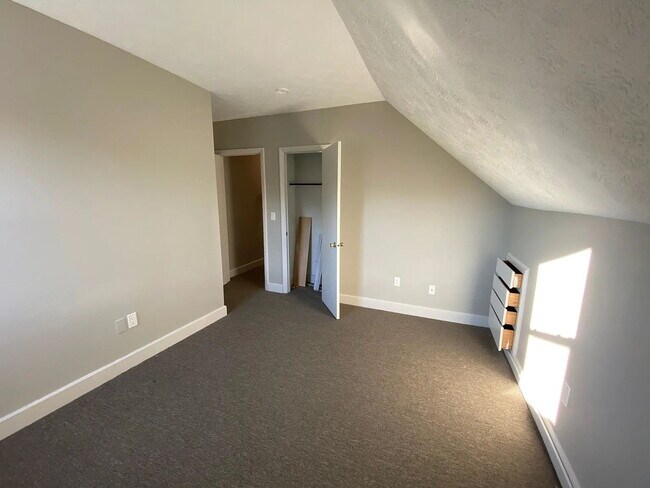 Building Photo - Prime USM Campus Location – Modern 2BR Above Offices | Walk to Downtown & Deering Oaks