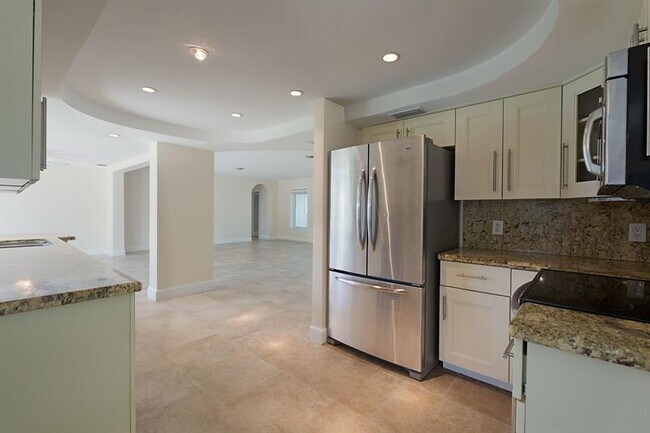 Building Photo - 1312 SE 14th Terrace