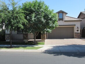 Building Photo - Mulberry Neighborhood in East Mesa