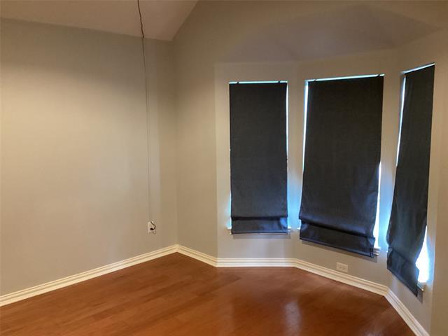 Building Photo - 9121 Rose Ct