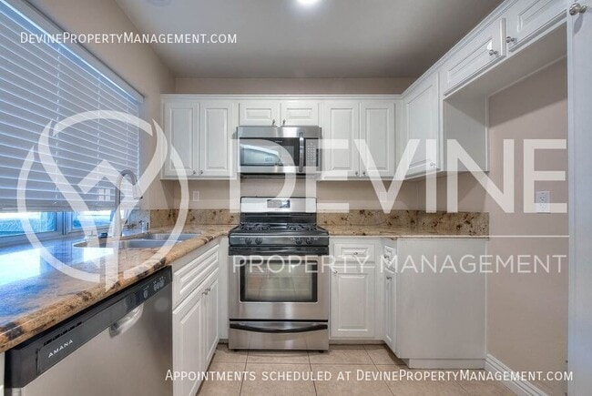 Building Photo - 7338 Greenhaven-Unit 66