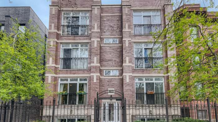 Building Photo - 4933 N Winthrop Ave