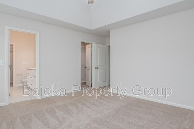 Building Photo - 709 Park Ln