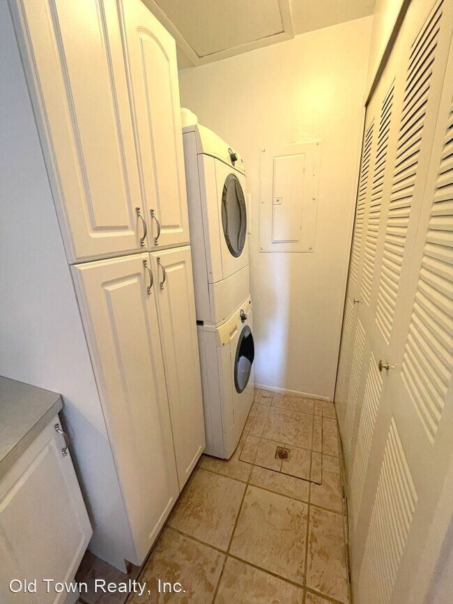 Building Photo - 2 br, 1 bath House - 2988 Whittier Court