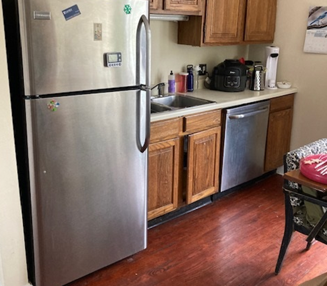Kitchen - 236 Davis Ave