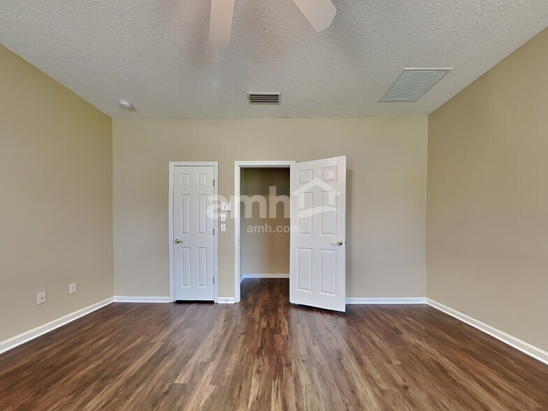 Building Photo - 9215 Hawks Haven Ct