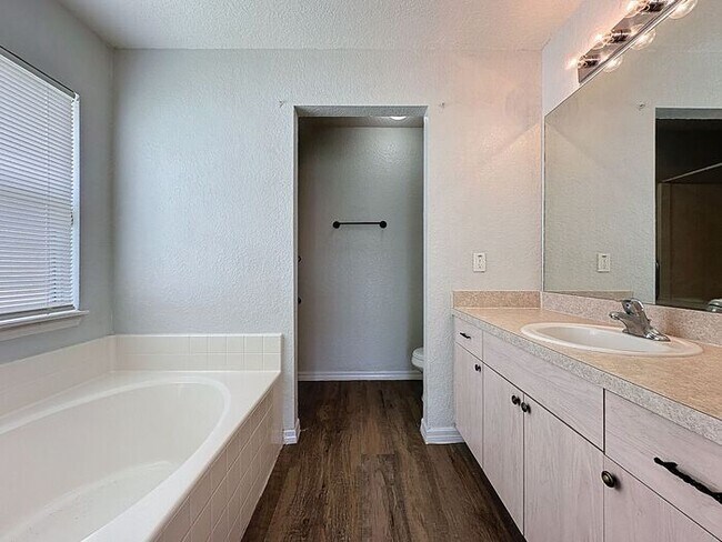 Building Photo - Great Home in Village 7 Poinciana