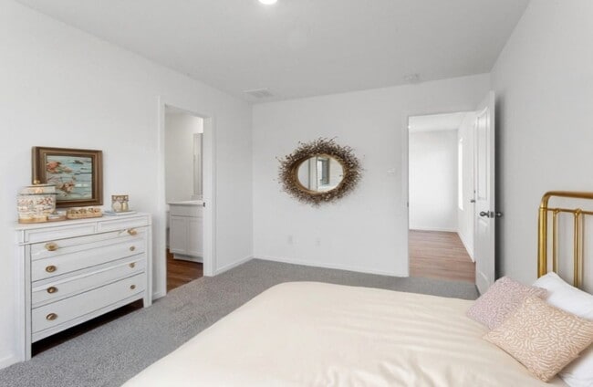 Building Photo - 40839 Hawthorne Glades St