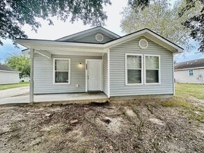 Building Photo - 5325 McClelland Dr