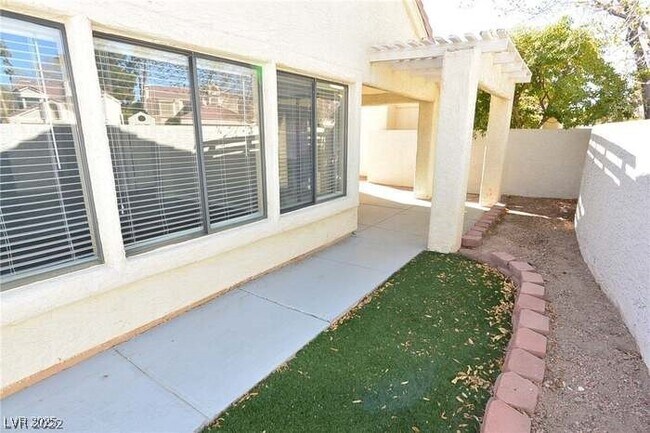 Building Photo - 5257 Crooked Valley Dr