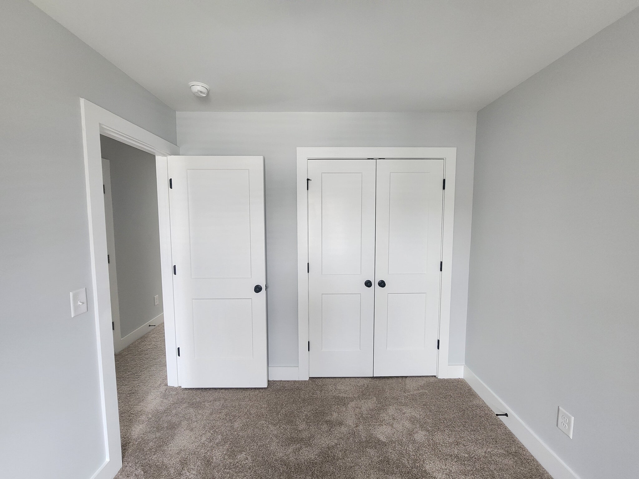 Building Photo - Room in Townhome on Freeze Ave NW