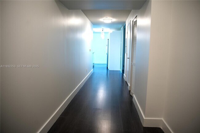 Building Photo - 888 Biscayne Blvd