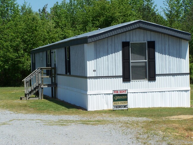 Primary Photo - Large 16x80 Singlewide Mobile Home in Pine...