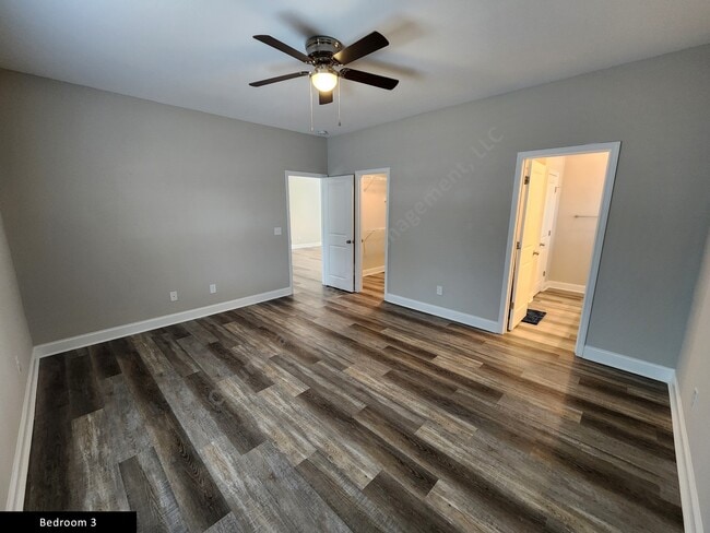 Building Photo - 2185 Ridgeway Rd