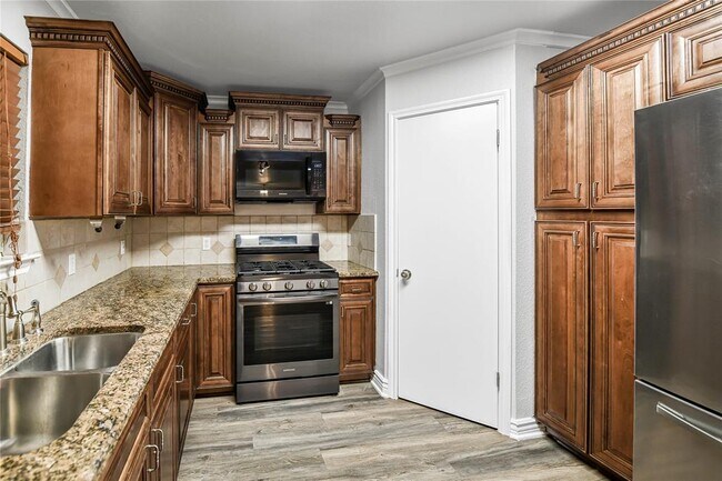 Building Photo - 1108 Gazania Dr
