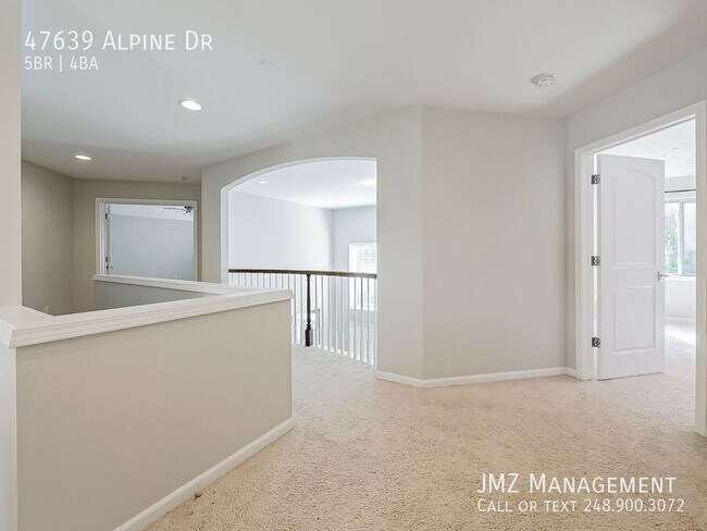 Building Photo - 47639 Alpine Dr