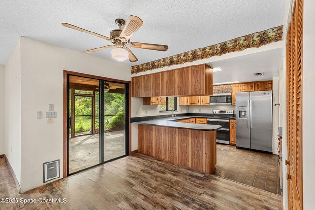 Building Photo - 1387 Gleneagles Ct