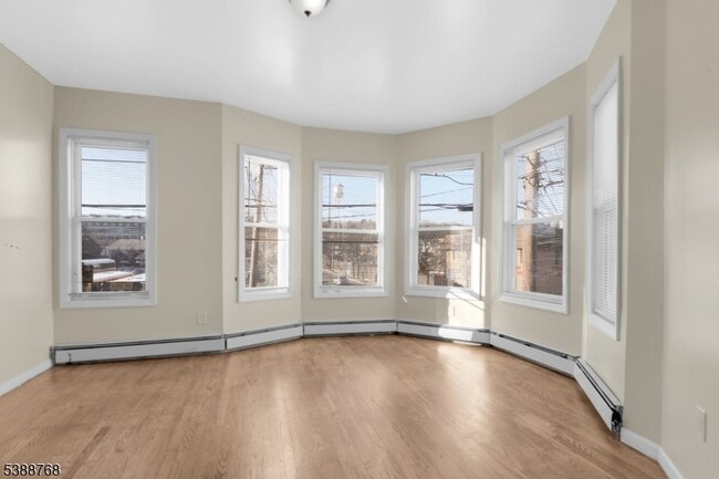 Building Photo - 284 Watchung Ave