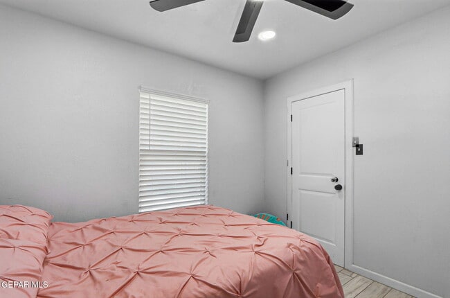 Building Photo - 7740 Phoenix Ave