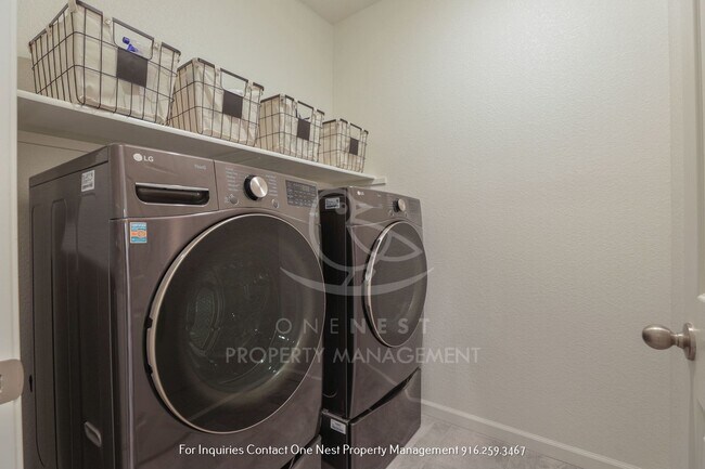 Building Photo - Stunning 4 Bedroom home in Twelve Bridges