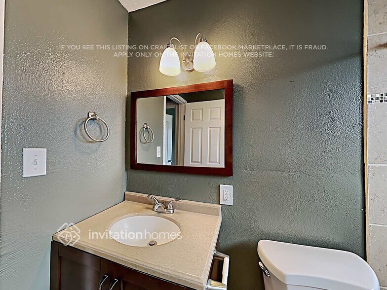 Building Photo - 9920 Nebula Way