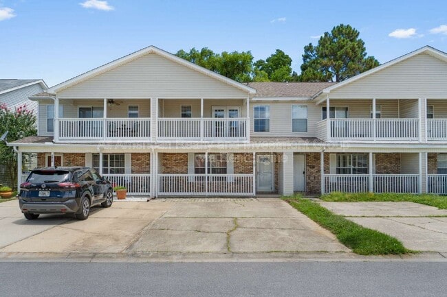 Building Photo - 1815 Pointed Leaf Ln