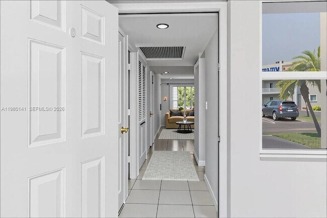 Building Photo - 2200 Park Ln