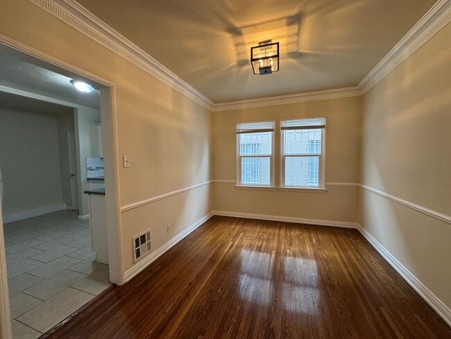 Building Photo - Gorgeous 2 bd/1 ba unit in Leimert Park
