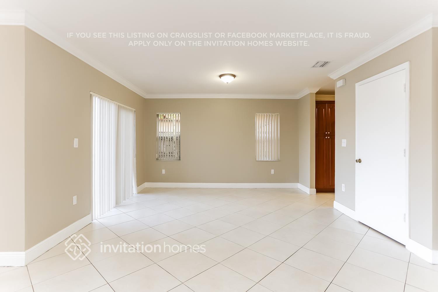 Building Photo - 16201 SW 141st Ave