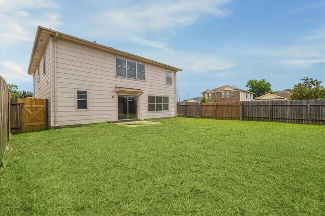 Building Photo - 13411 Sarento Village
