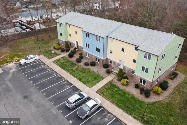 Building Photo - 22028 Oxford Ct