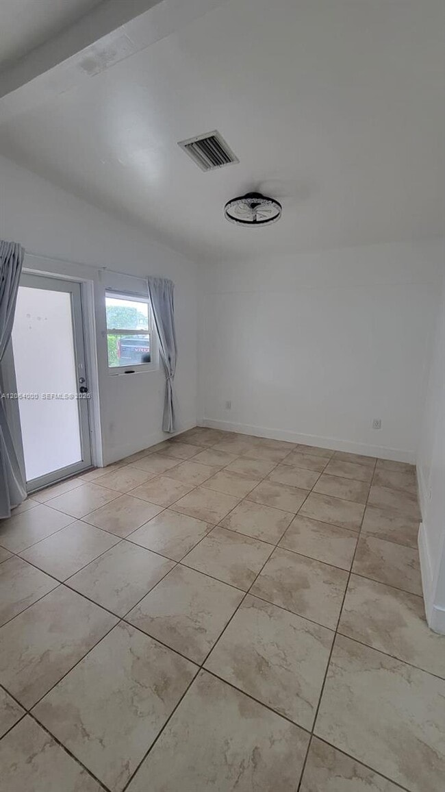 Building Photo - 11340 SW 48th St