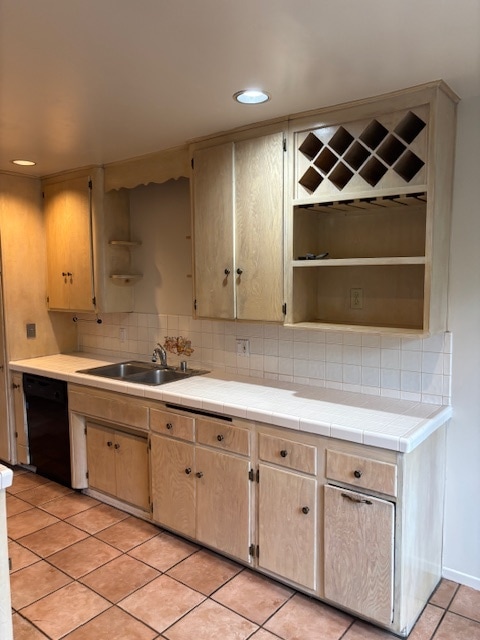 Building Photo - 7119 Tuolumne Dr