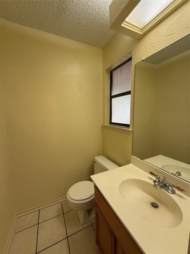 Building Photo - 12803 Humphrey Dr