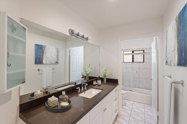 Building Photo - Renovated Single Family Home in Prime Wood...