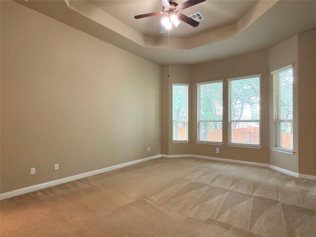 Building Photo - 404 Dry Gulch Bend