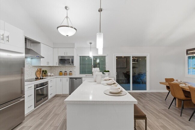 Building Photo - 2521 N 87th Way