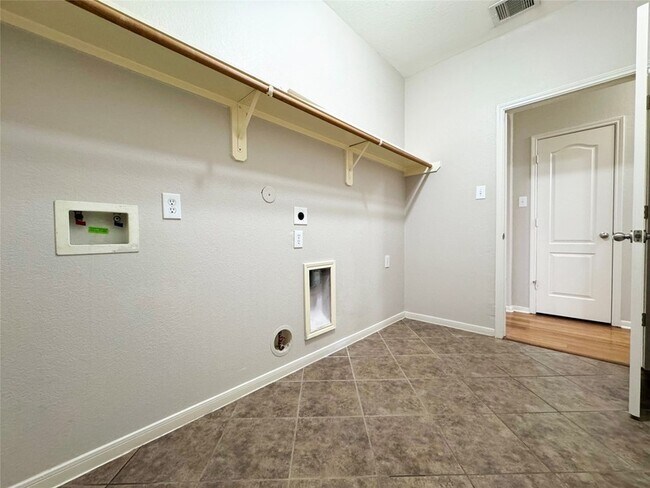 Building Photo - 9935 Blissfull Valley Ln