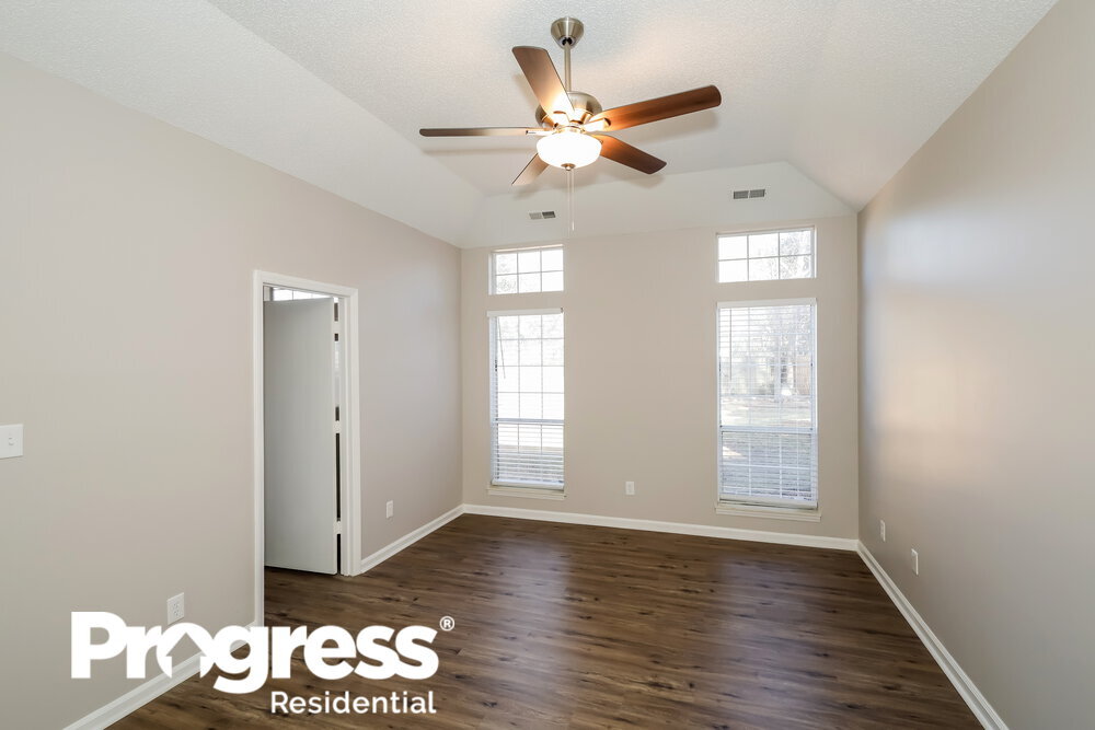 Building Photo - 2518 Bushy Pine Ct