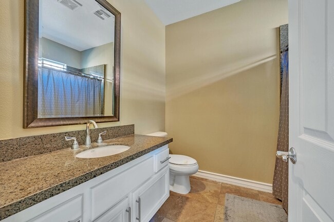 Building Photo - 45607 Pelican Hill Ct
