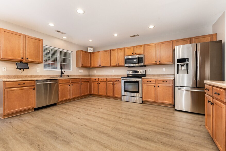 Building Photo - 14014 Pinyon Pine Ln