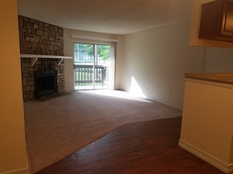 Building Photo - 1872 S Pitkin Cir