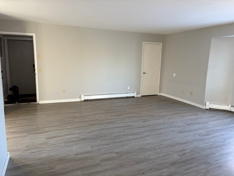 Living Room/Front Door - 8000 E 10th Ave