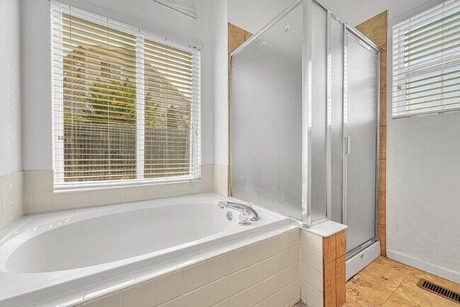 Building Photo - $2,795.00, 4-bed, 3-bath, 2175 sq ft ranch...